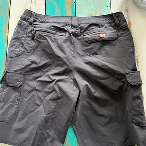 O’Neill hybrid shorts, size 34, Trvlr series, grey